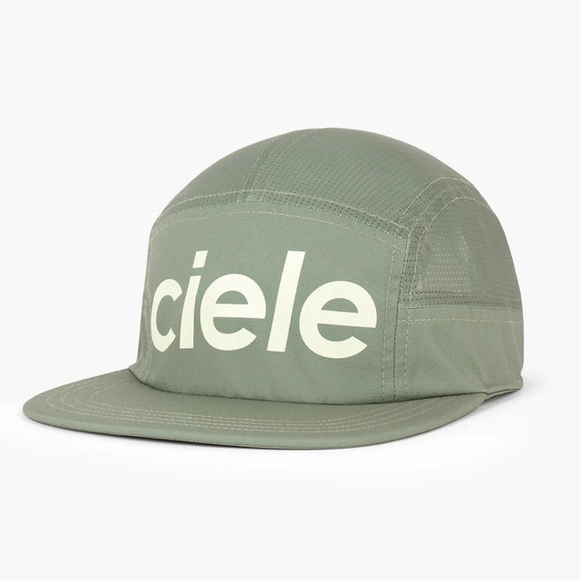 ciele athletics GOCap Comp Century running hat in toad colour