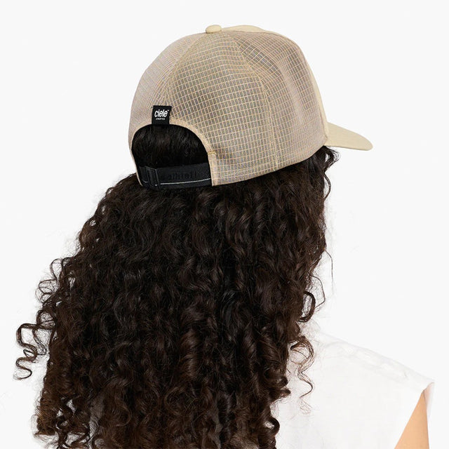 Back model view of the Ciele TRLCap SC Comp Circle C in Safari colour