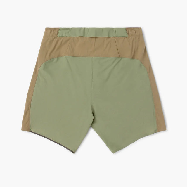 Back view of Ciele TRNShort 7" linerless 2 in toad colour