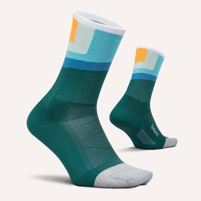Side and bottom view of Feetures Elite LC mini crew sock in breezy court colour