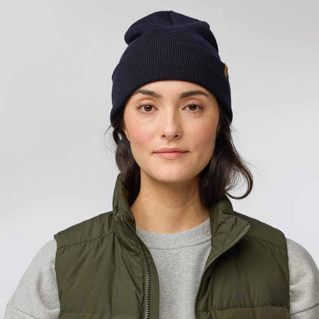Front on-model view of Fjallraven Classic Knit Hat in black colour