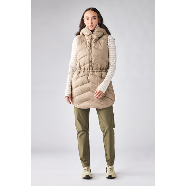 Front on-model view of Indyeva Selimut II Insulated Tunic Women's in silt colour