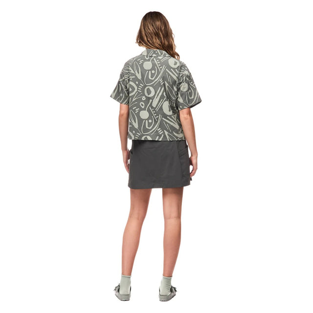 Back view on-model of Indyeva Ulendo VI Skirt in Nephrite colour
