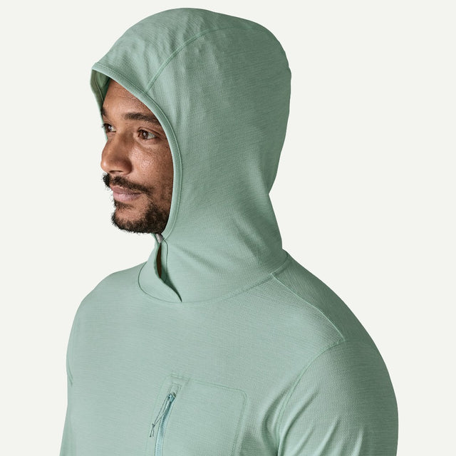 Hood detail of men's Patagonia's cap cool sun hoody in Thermal Blue Tin Ice X-Dye