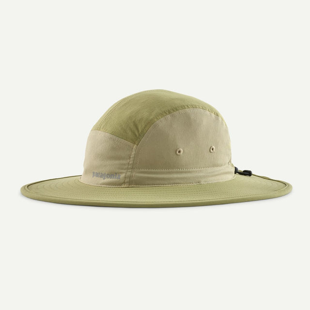 Front view of Patagonia Quandary Brimmer in Gumtree Green colour