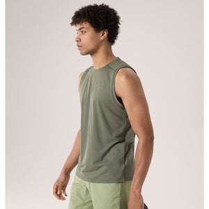 Side on-model view of men's Arc'teryx Cormac tank in forage heather (green)