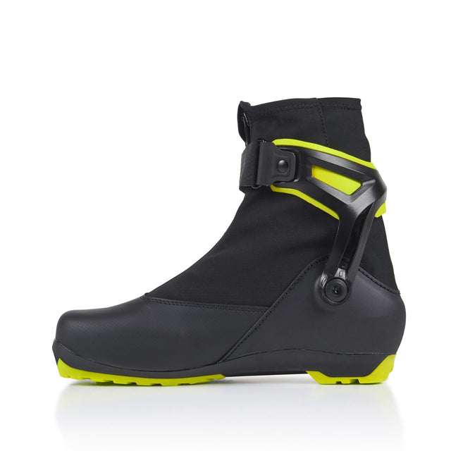 Inner side view of men's Fischer RC5 Skate ski boot