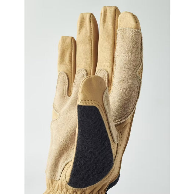 Nose wipe detail of Hestra titan rope glove