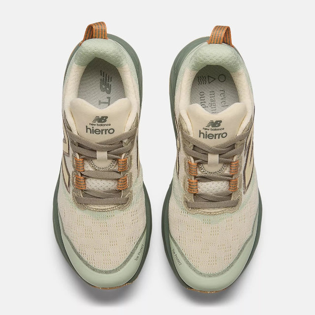 Top view of women's New Balance hierro v9 trail running shoes in calcium/juniper colour