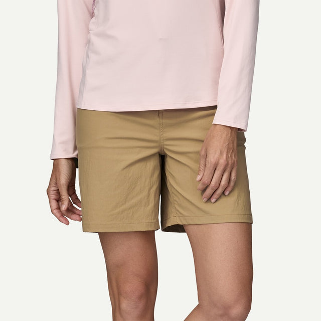 Front on-model view of women's patagonia Quandary 7" shorts in tan colour