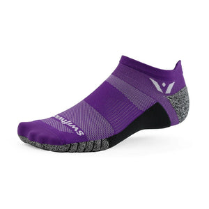 Swiftwick Flite XT zero sock in purple boost