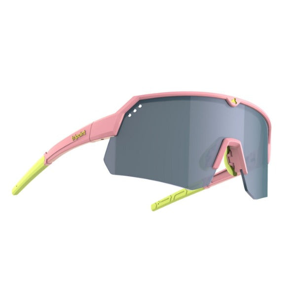 Angled view of tripoint 001 Treriksroset sunglasses, pink frame and silver lens
