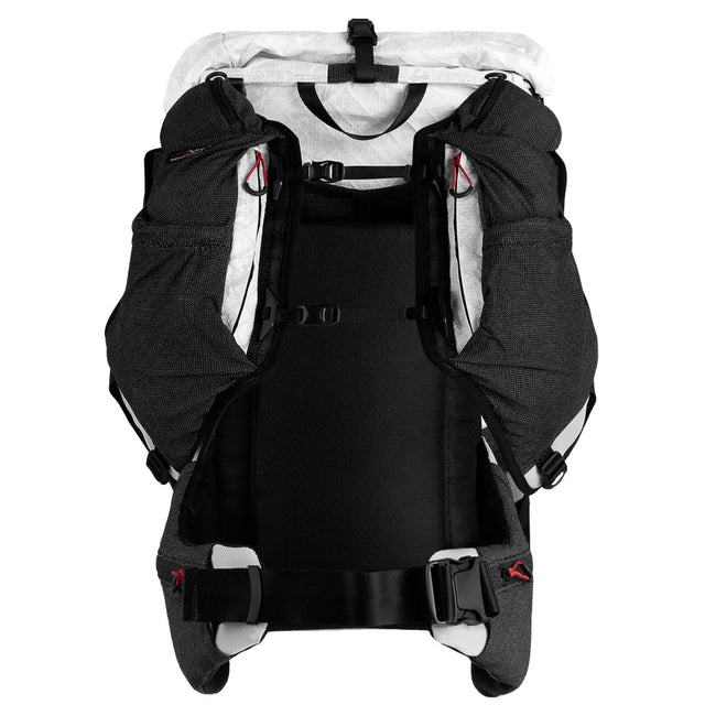 Front view of the UltrAspire Altruist hydration pack
