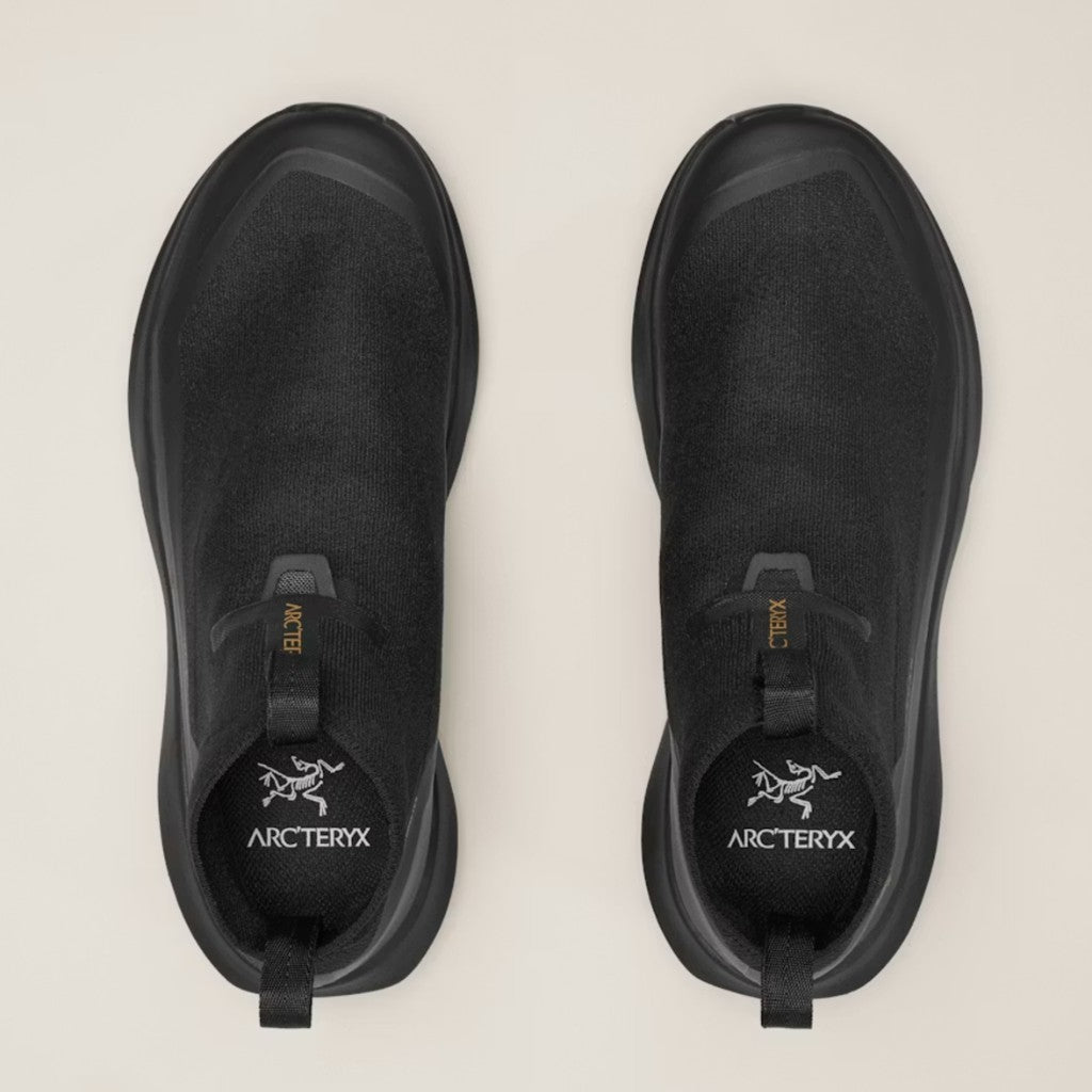 Top view of men's Arc'teryx Norvan 4 Nivalis running shoe in Black/Black colour