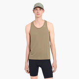 Front model view of Ciele FSTSinglet 2 in canvas colour