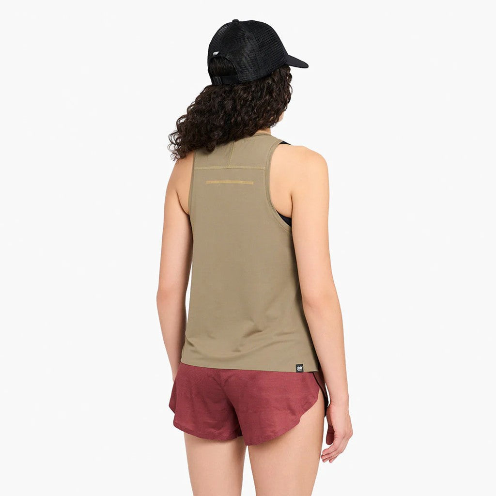 Backview of model in the women's Ciele FSTSinglet 2 in canvas colour