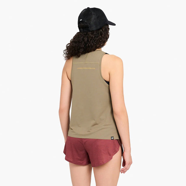 Backview of model in the women's Ciele FSTSinglet 2 in canvas colour