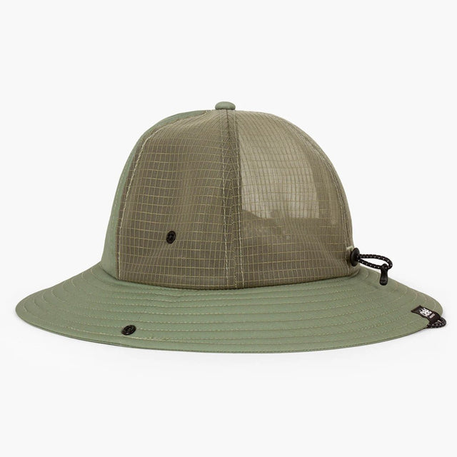 Back view of ciele RLBucket Comp Circle C in toad colour
