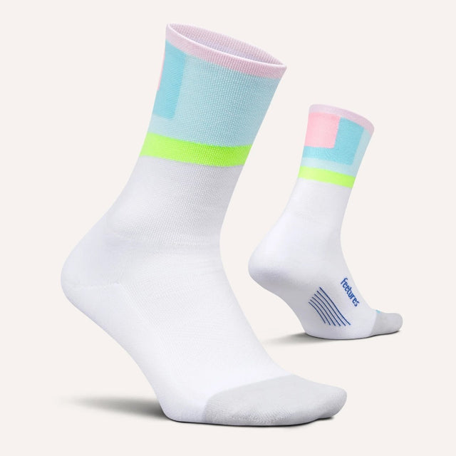 Side and bottom view of Feetures Elite LC mini crew sock in candy court colour