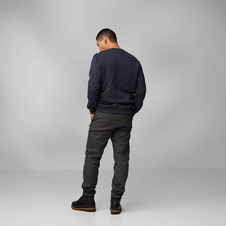 Men's fjallraven verdag trousers model back view