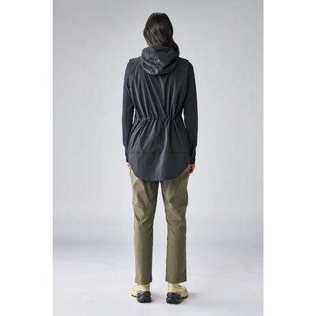 On-model back view of Indyeva Women's Linoa Tunic in Black colour