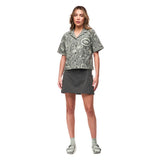 Front view on-model of Indyeva Ulendo VI Skirt in Nephrite colour