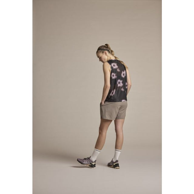 Back view of women's Maloja OniipaM running shorts in warm shadow colour