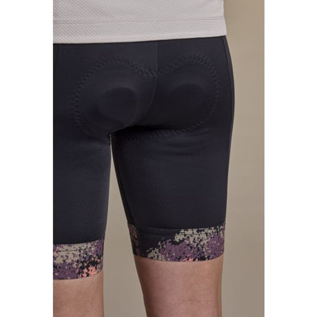 Back view of padding detail of the Maloja SundaM cycle tights for wome in deep black colour
