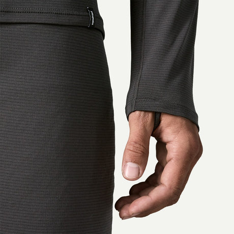 Thumb-loop view of Patagonia Capiline Lightweight Crewneck Men's in black colour