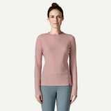 Front on-model view of Patagonia Capilene Lightweight Crewneck Women's in fuzzy mauve colour