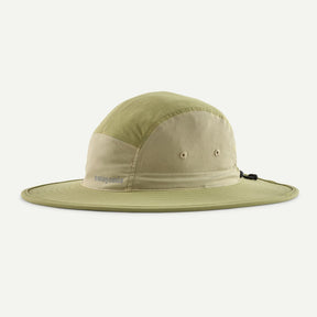 Front view of Patagonia Quandary Brimmer in Gumtree Green colour