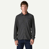 Front on-model view of Patagonia's Men's Stretch Fjord Flannel Shirt in Whole Knit: Forge Grey colour