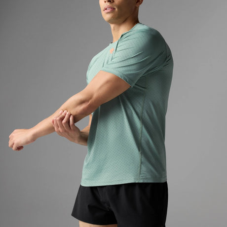 Front on-model view of rabbit men's EZ tee perf ICE short sleeve in iceberg green colour