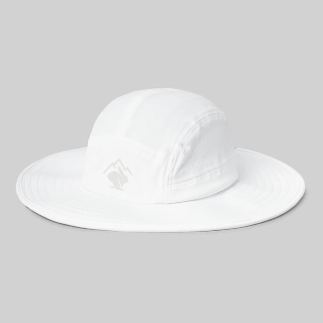 Front view of rabbit fastrock hat in white colour