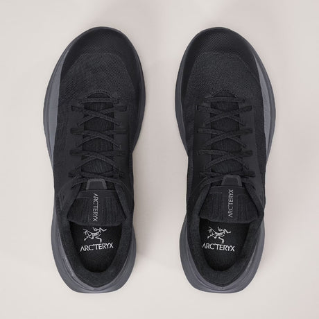 Top view of men's Arc'teryx Norvan LD 4 running shoes in black/cloud colour