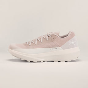 Side view of women's Arc'teryx Norvan LD 4 running shoe in Rune/Dark Arctic colour