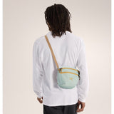 On-model view of Arc'teryx Mantis 2 waist pack