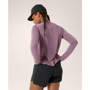 Back on-model view of women's Arc'teryx Norvan Crew long sleeve in 'interstellar' colour