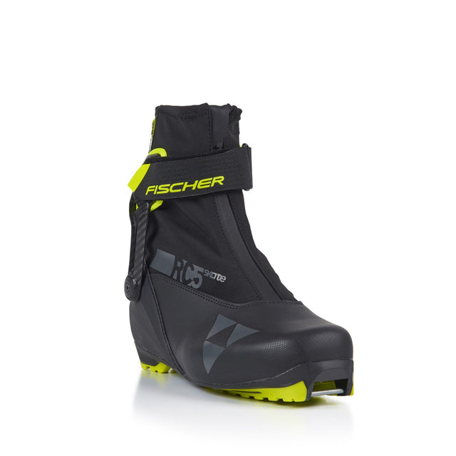 Front view of men's Fischer RC5 Skate ski boot