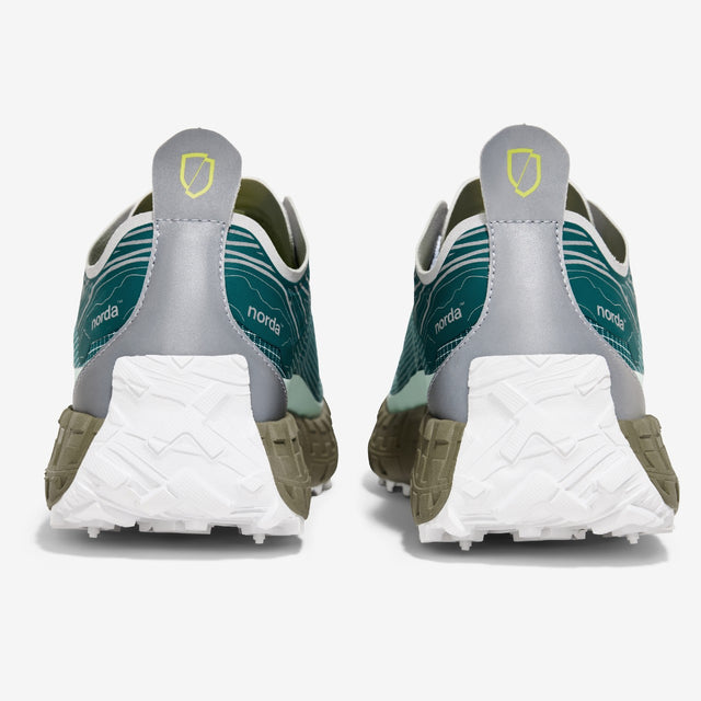 Heel view of teal ('horizon') norda 001a trail running shoes