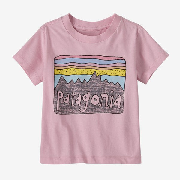 Baby Patagonia Fitz Roy Skies t-shirt in peaceful pink