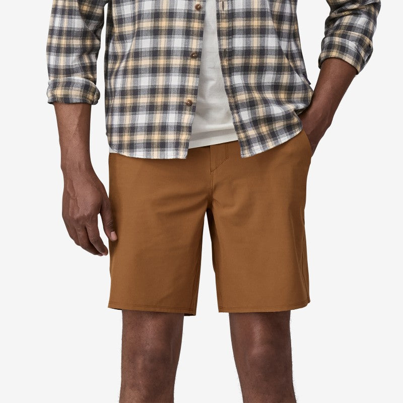 Front on-model view of men's Patagonia Hydropeak Hybrid Walk Shorts in tree ring brown