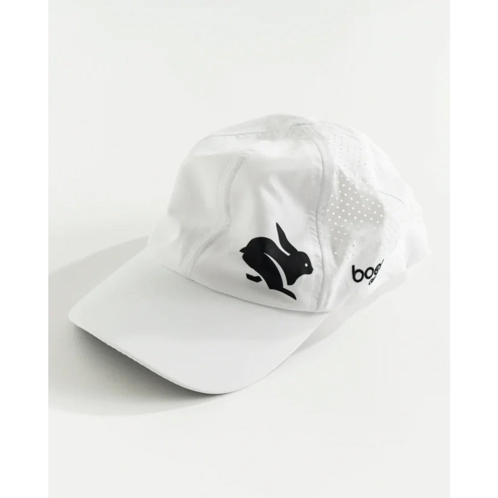 rabbit running Elite Hat in white