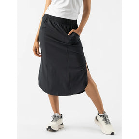 Front view of rabbit running Feelin' Fine skirt in black