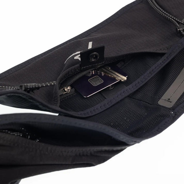 Zipper pocket detail of black Raide running belt