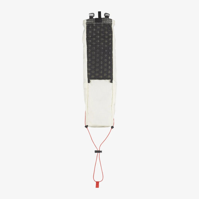 Back view of salomon custom quiver ultra