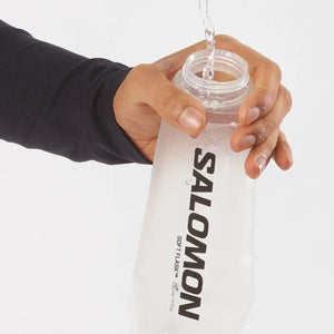 Filling the clear 500ml salomon s/lab soft flask water bottle