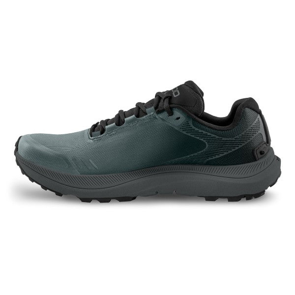 Inner side view of men's topo athletic mt-5 trail running shoes in black/charcoal