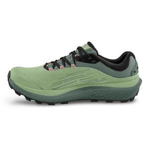 Inner side view of women's topo athletic pursuit trail running shoe in sage/fossil