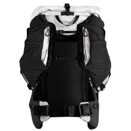 Front view of the UltrAspire Altruist hydration pack